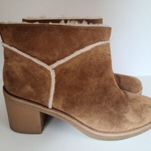 UGG Kasen Short Chunky Ankle Boot with Shearling